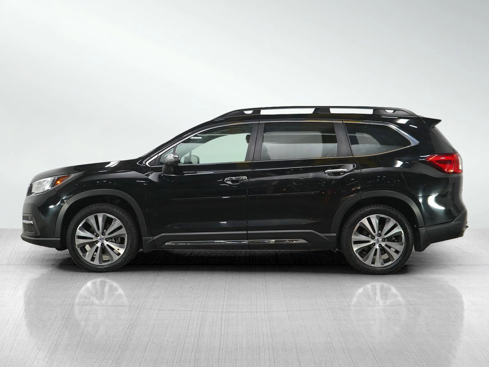 Used 2019 Subaru Ascent Touring with VIN 4S4WMARD6K3402144 for sale in Burnsville, Minnesota