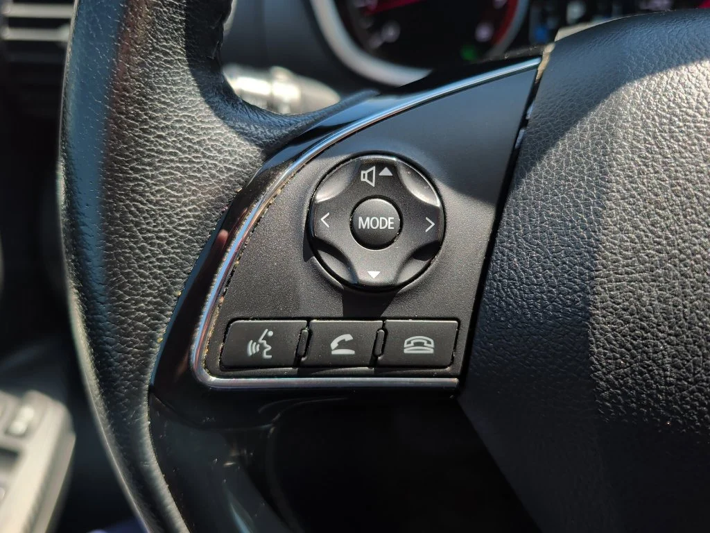 Used 2024  Mitsubishi  image 16