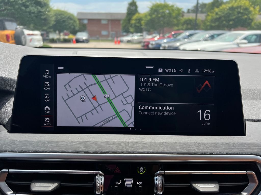 Used 2024 Gray BMW xDrive30i image 29