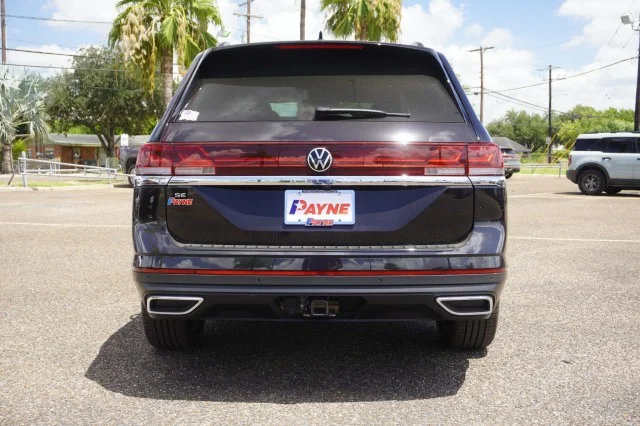 New 2026 Deep Black Pearl Volkswagen 2.0T SE W/TECHNOLOGY image 8