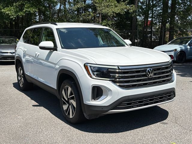 Used 2025  Volkswagen 2.0T SE w/Technology image 3