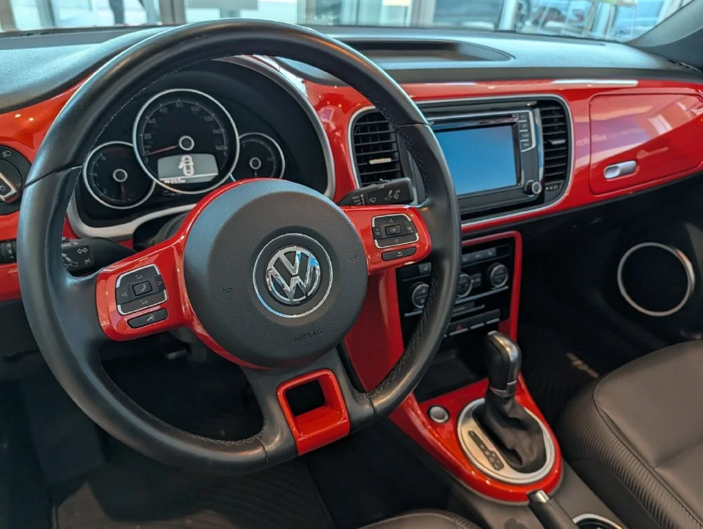 Used 2019 Orange Volkswagen 2.0T SE image 17