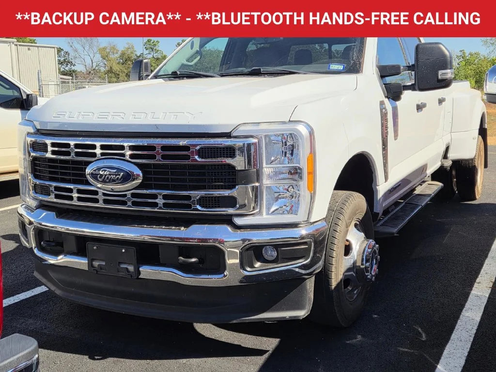 Used 2023 Oxford White Ford XLT image 3