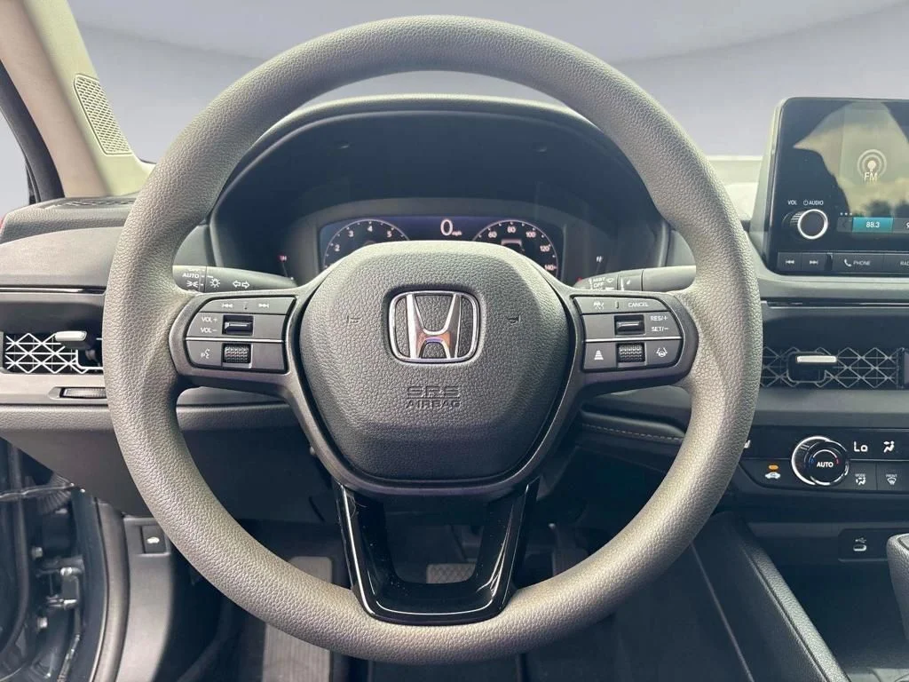 Used 2023  Honda EX image 8