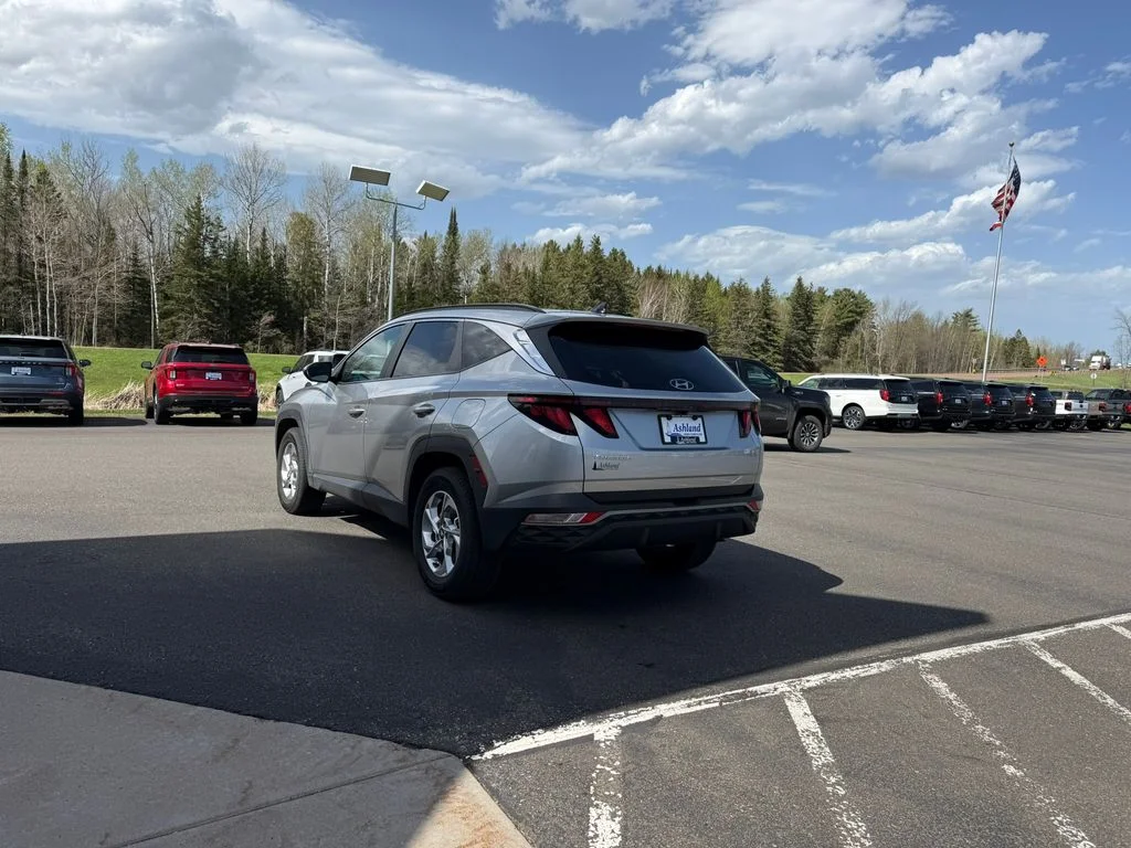 Used 2024 Silver Hyundai SEL image 6