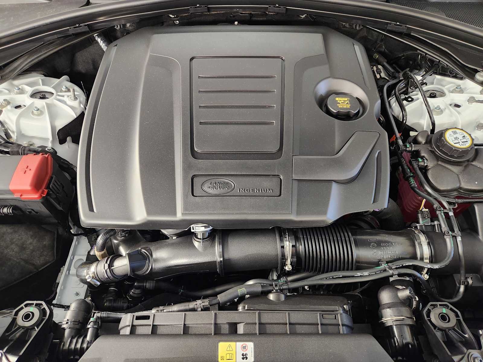 New 2026 Fuji White Land Rover S image 32
