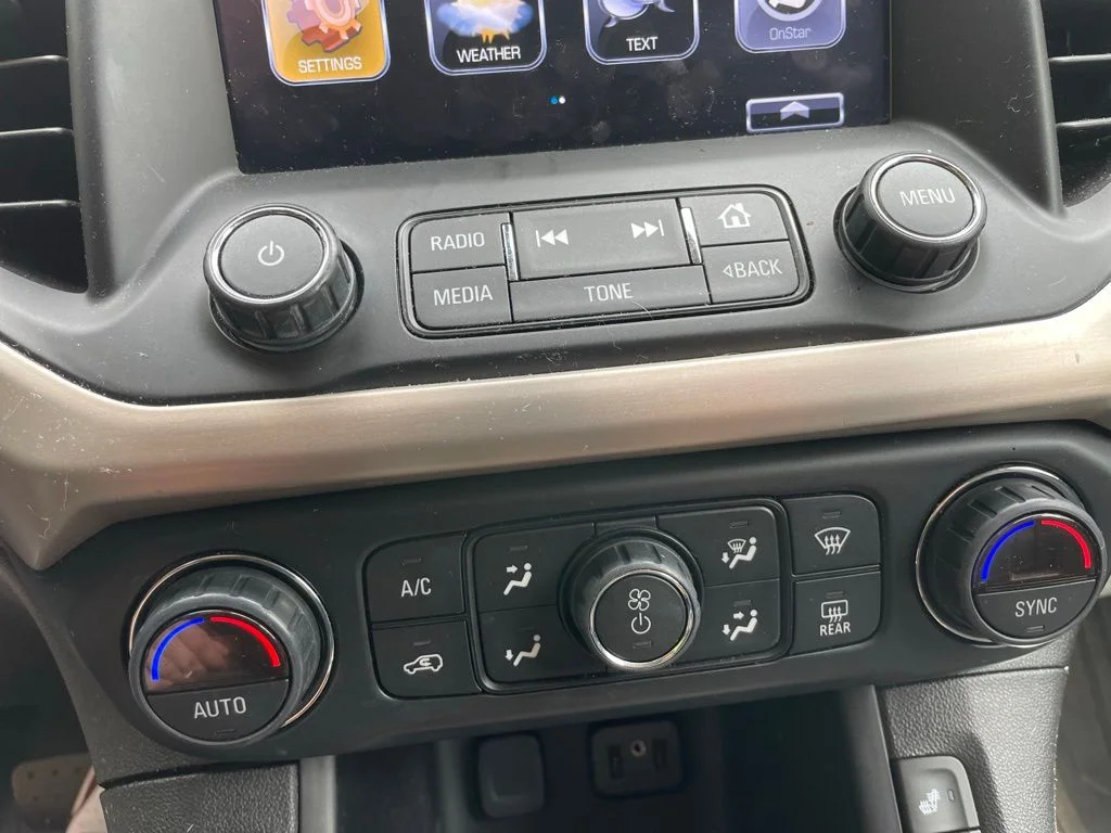Used 2019 Summit White GMC Denali image 14
