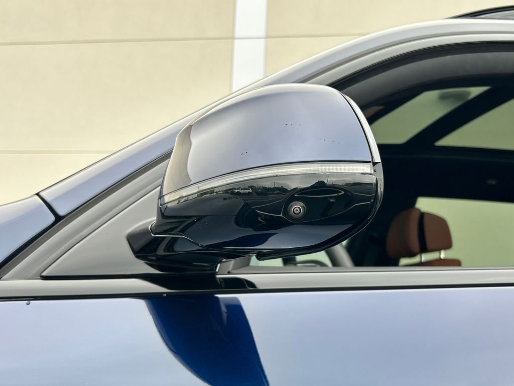 Used 2025 Blue BMW ALPINA XB7 image 34