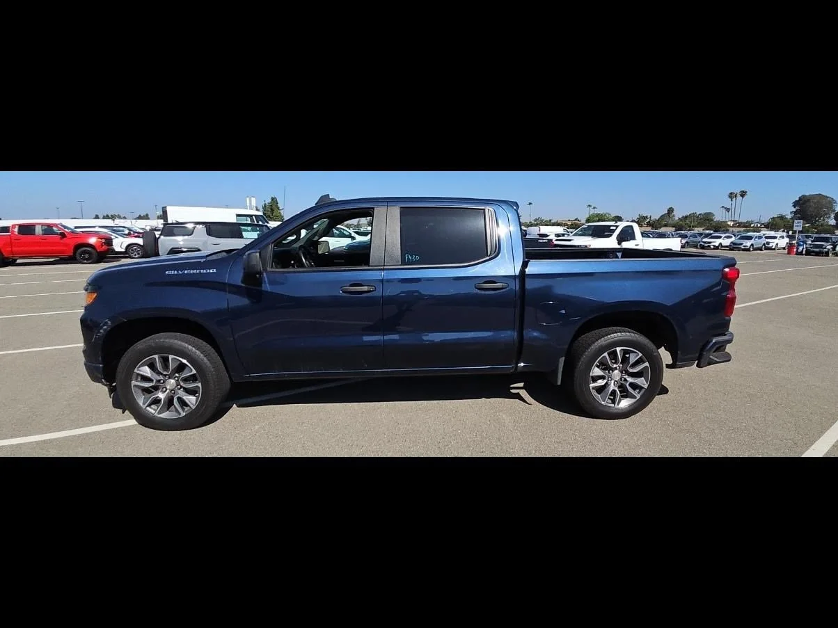 Used 2022 Northsky Blue Metallic Chevrolet Custom image 7