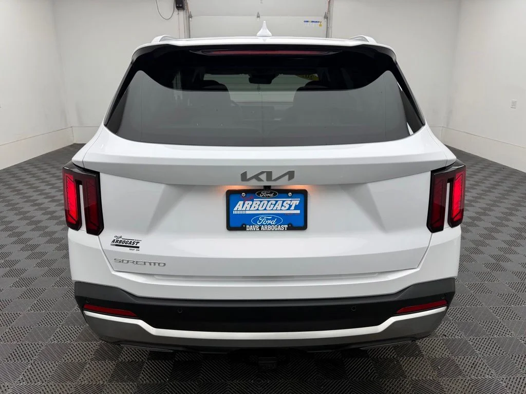 Used 2025 White Kia EX image 9