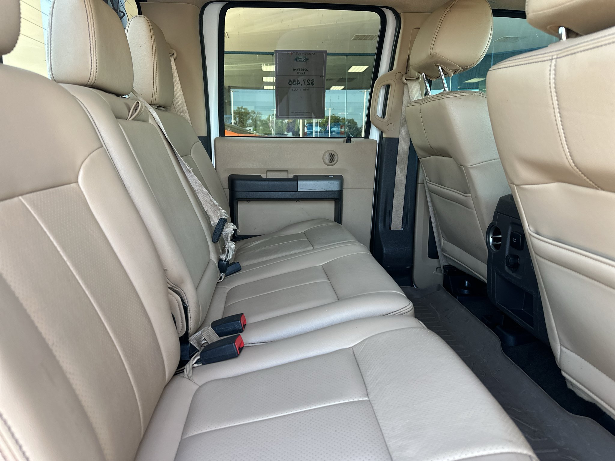 Used 2016 White Platinum Metallic Tri-Coat Ford LARIAT image 6