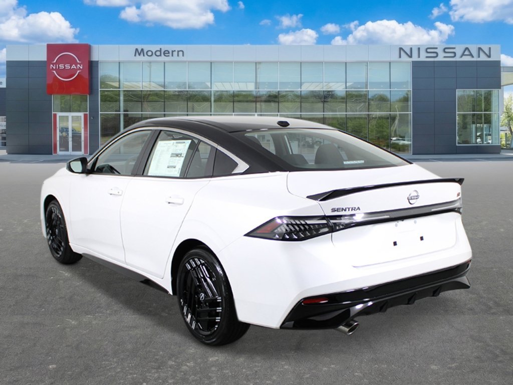 New 2027 Aspen White Tricoat/Super Black Nissan SR image 3