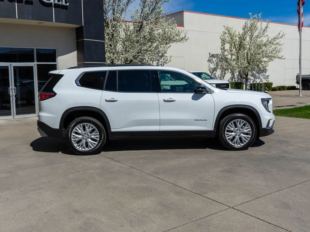 New 2026 Summit White GMC Elevation image 8