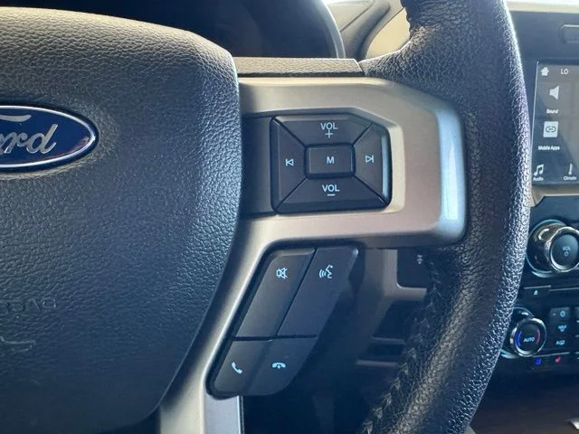 Used 2016 White Platinum Clearcoat Metallic Ford Lariat image 17