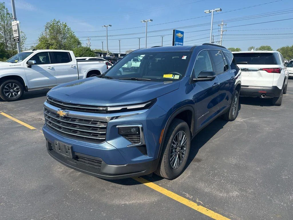 Used 2024 Lakeshore Blue Chevrolet LT image 5