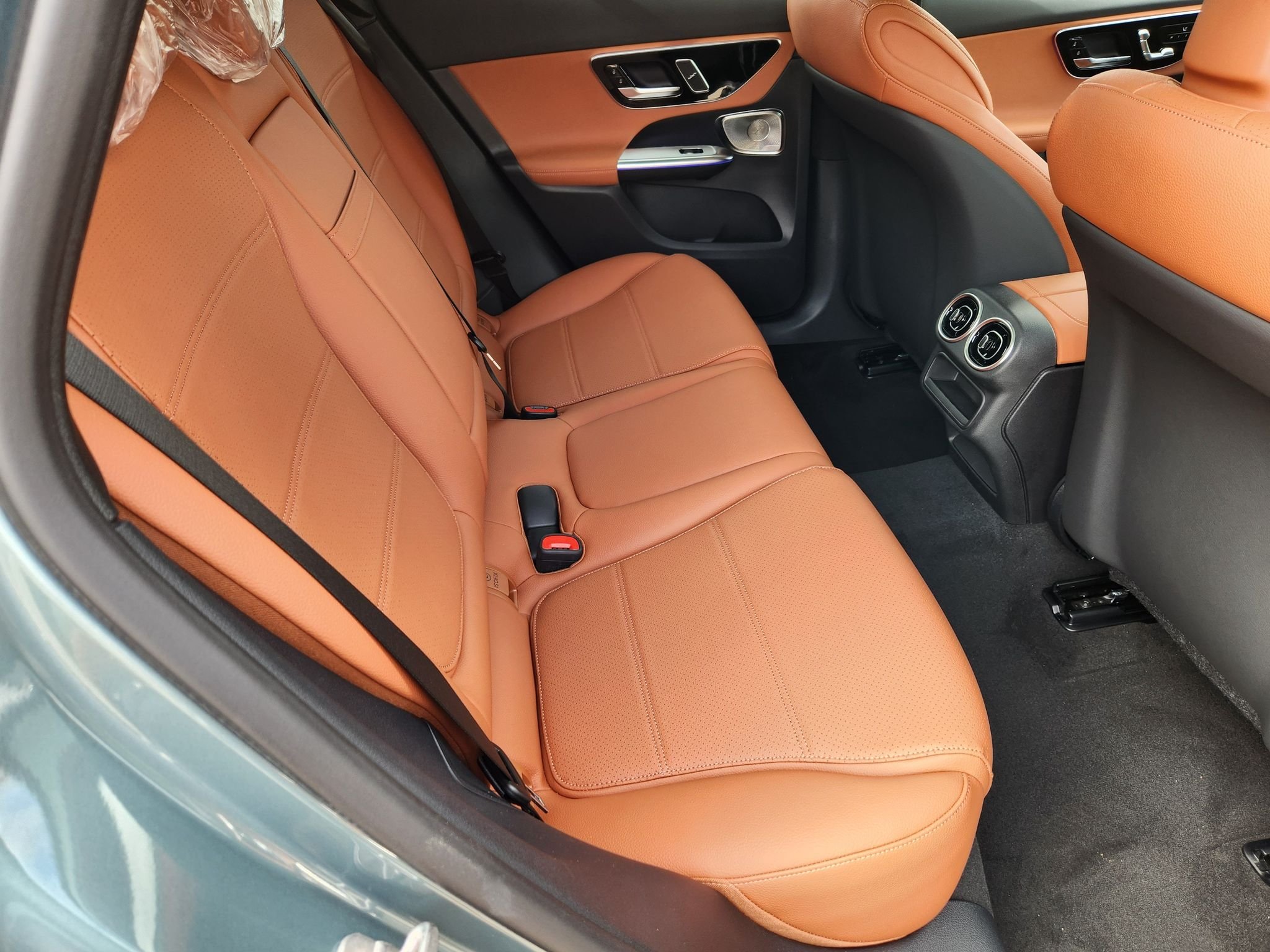 New 2027 Verde Silver Metallic Mercedes-Benz GLC 300 4MATIC® image 18