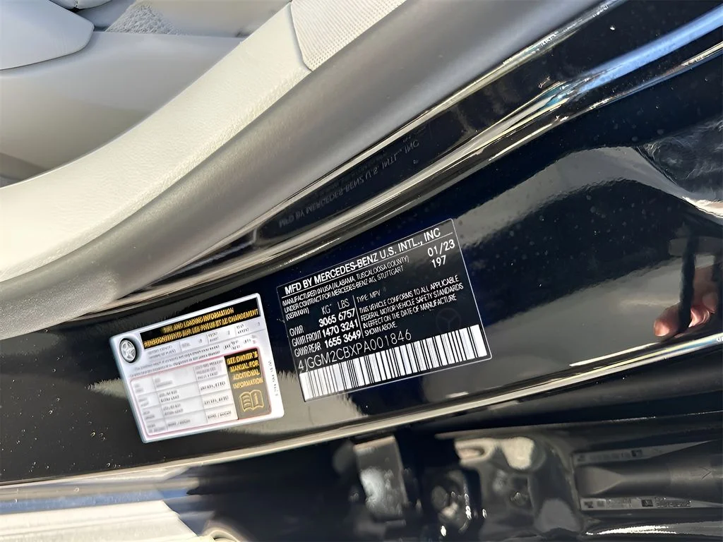 Used 2023 Black Mercedes-Benz 500 SUV image 30