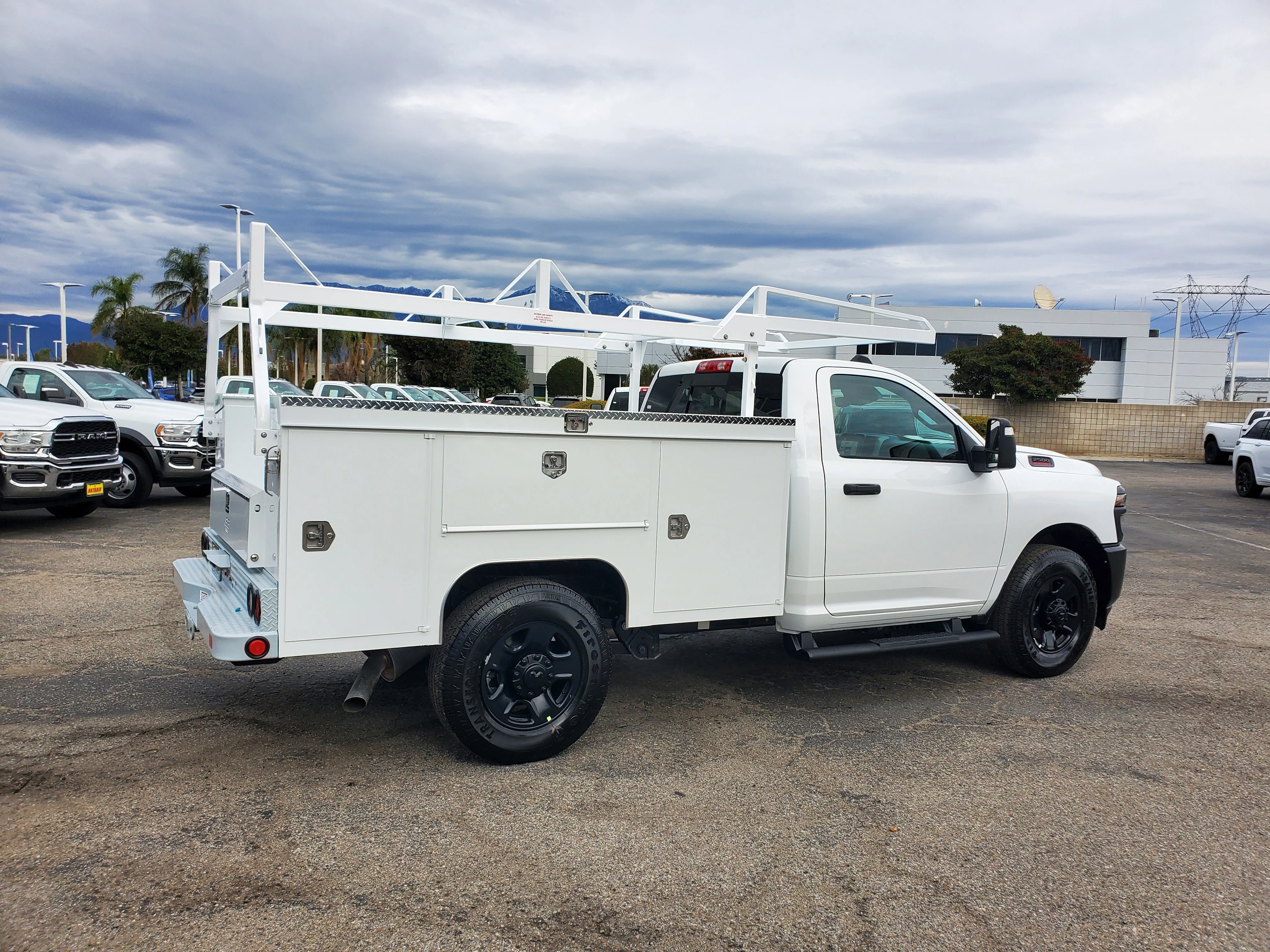 New 2026 Bright White Clear-Coat Exterior Paint RAM Tradesman image 3