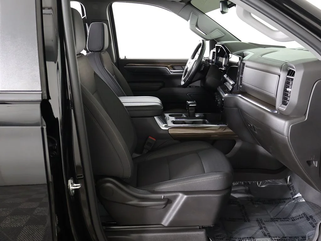 Used 2024 Black Chevrolet RST image 30