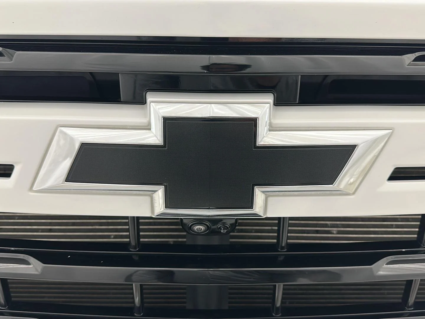 Used 2024 Summit White Chevrolet LTZ image 30