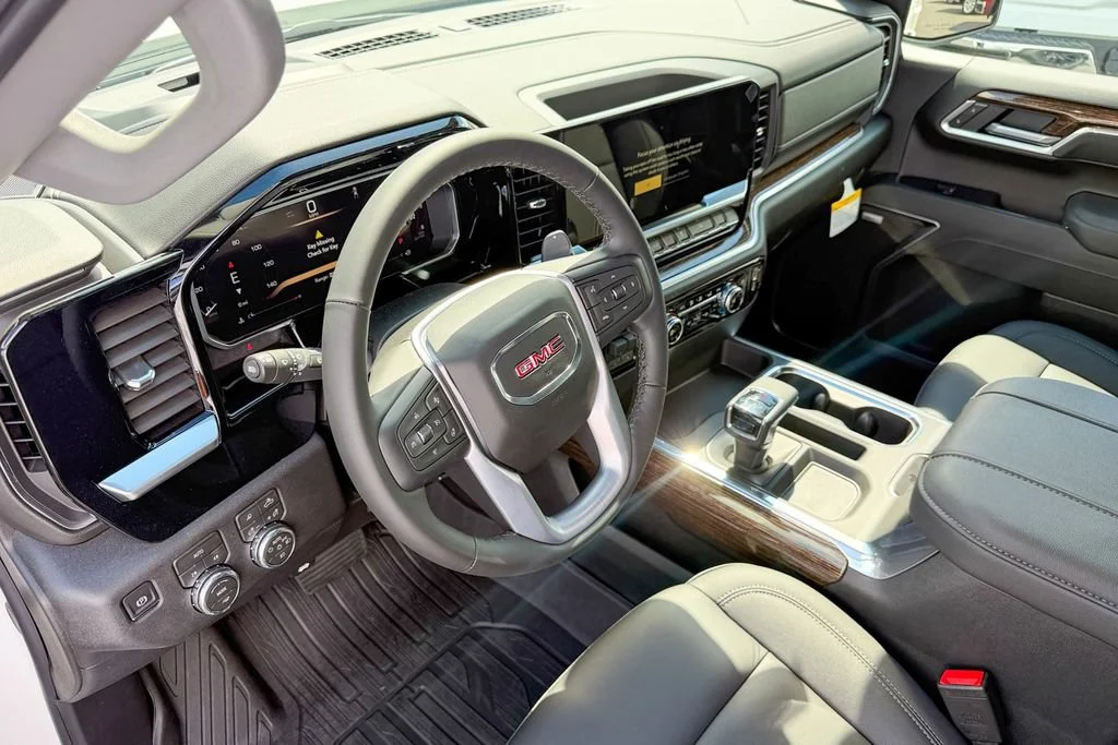New 2026 Summit White GMC Elevation image 15