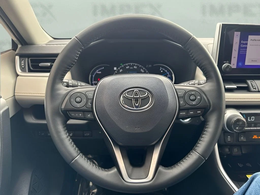 Used 2023 Beige Toyota XLE Premium image 13