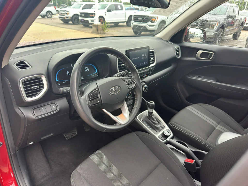 Used 2025 Ultimate Red Hyundai SEL image 12