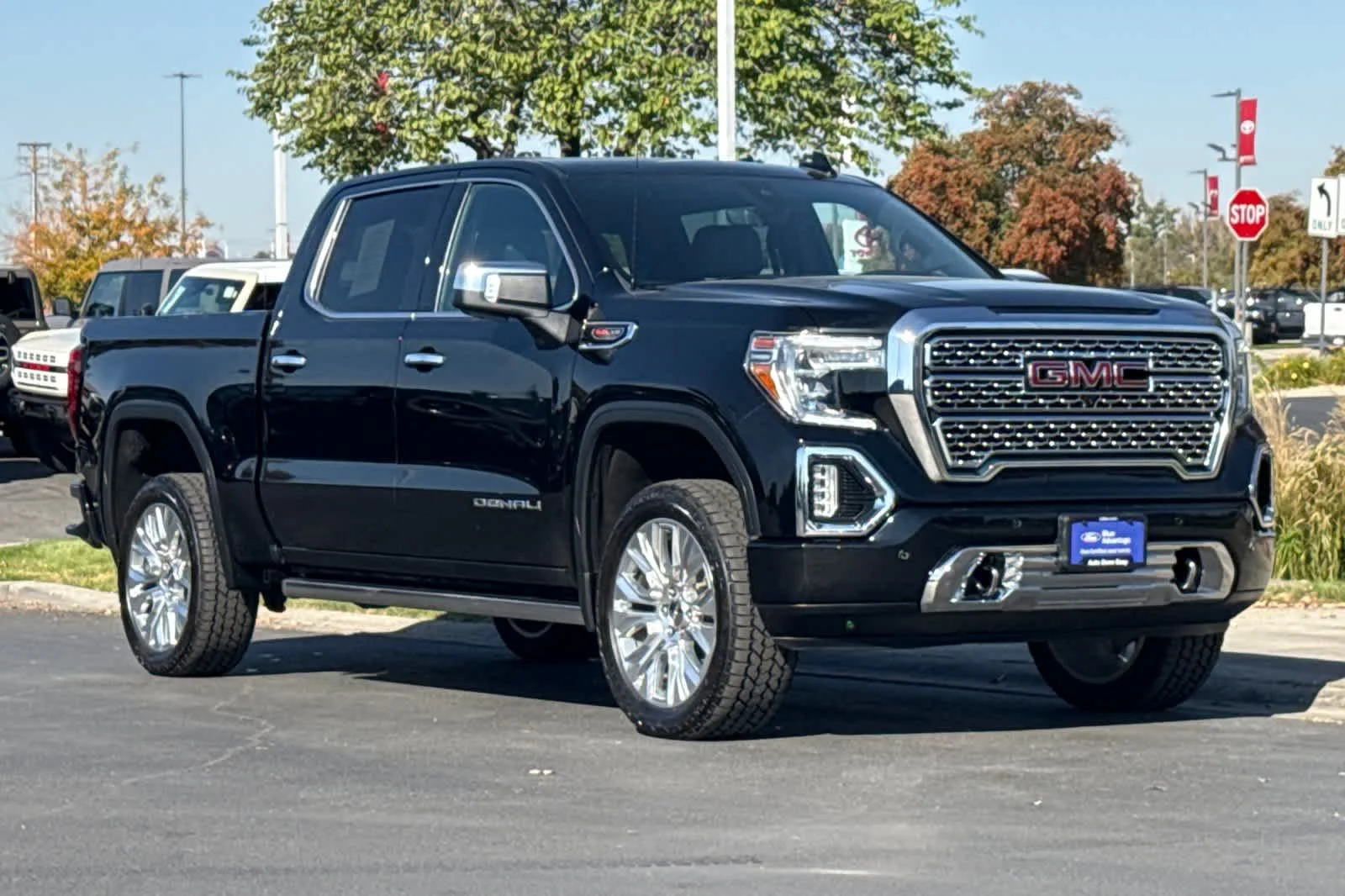 Certified Used 2020 Onyx Black GMC Denali image 9