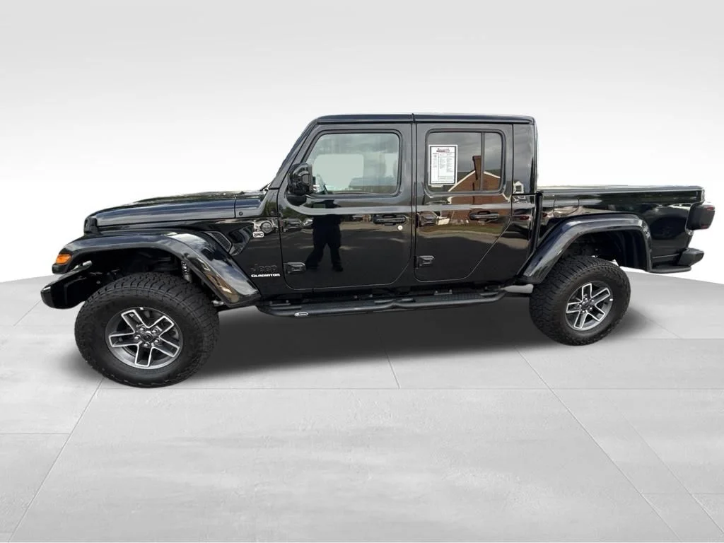 Used 2021 Black Jeep Overland image 2