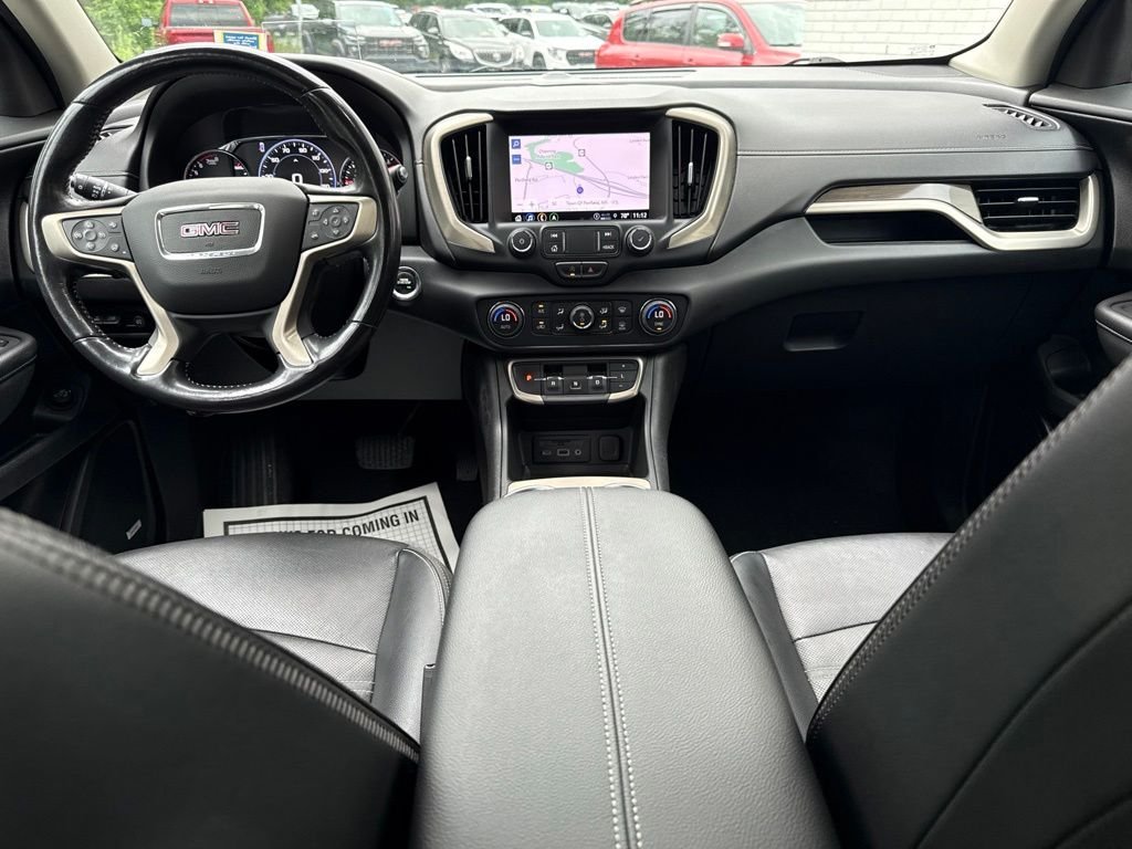 Used 2022 White GMC Denali image 17