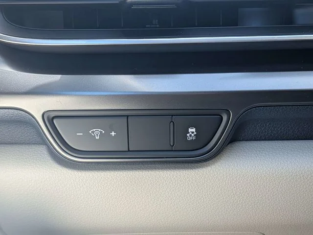 New 2026 Snow White Pearl Kia SX image 25