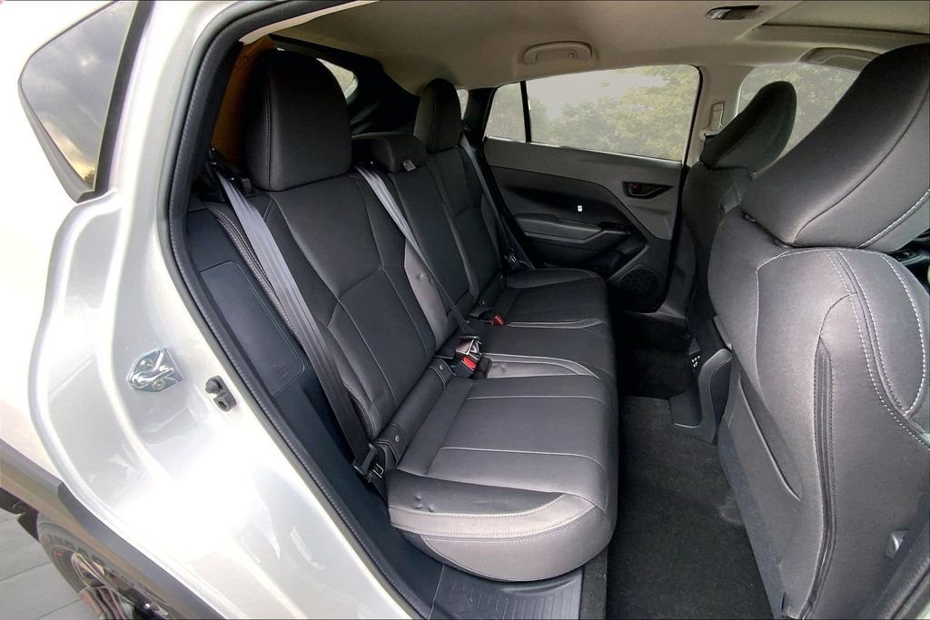New 2026 CRYSTAL WHITE PEARL Subaru Premium image 9