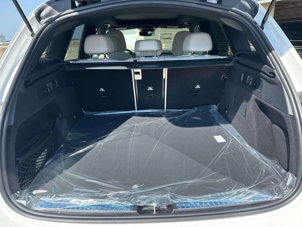 Certified Used 2026 White Mercedes-Benz GLC 300 image 5