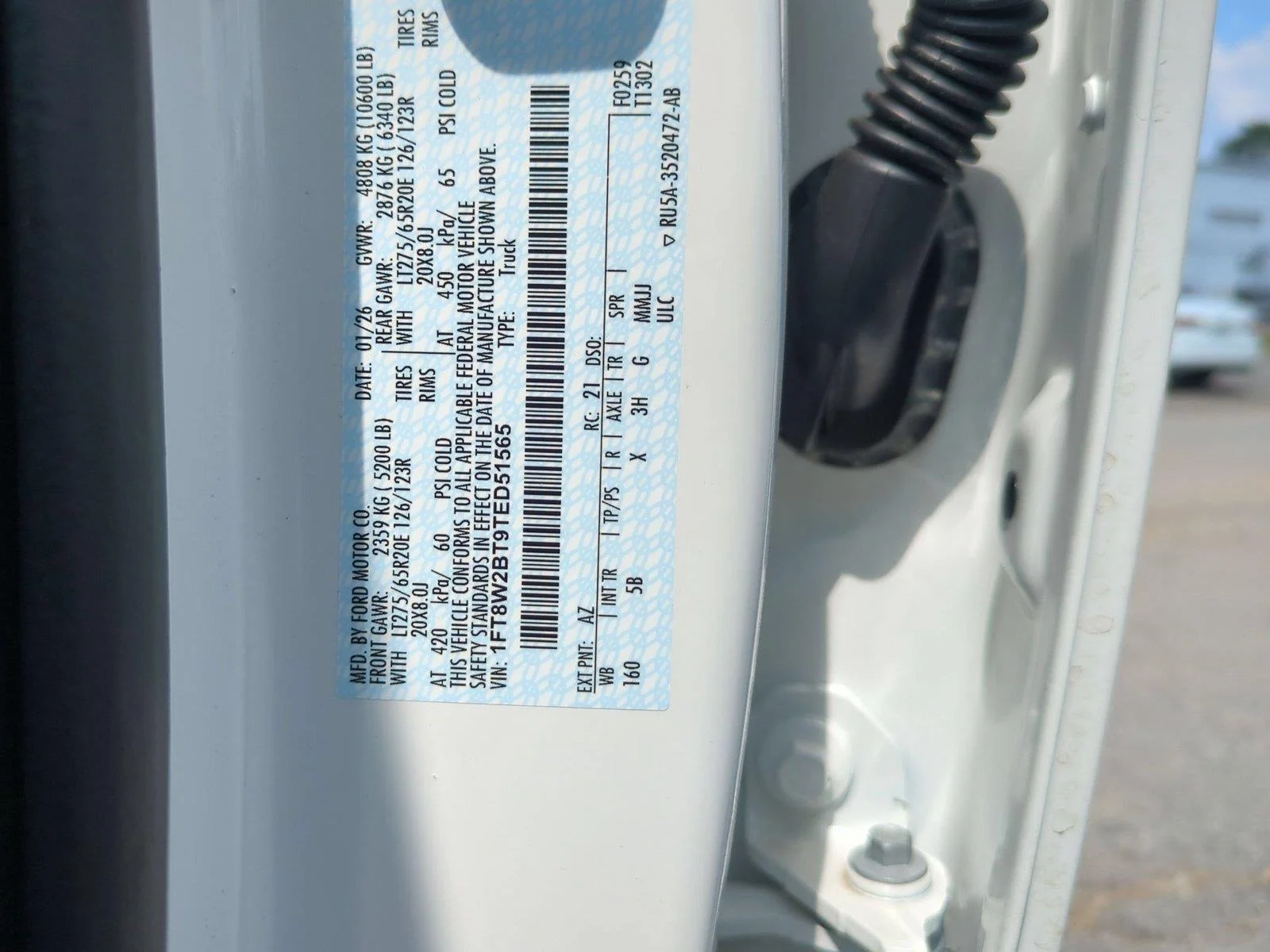 Used 2026 Oxford White Ford LARIAT image 34