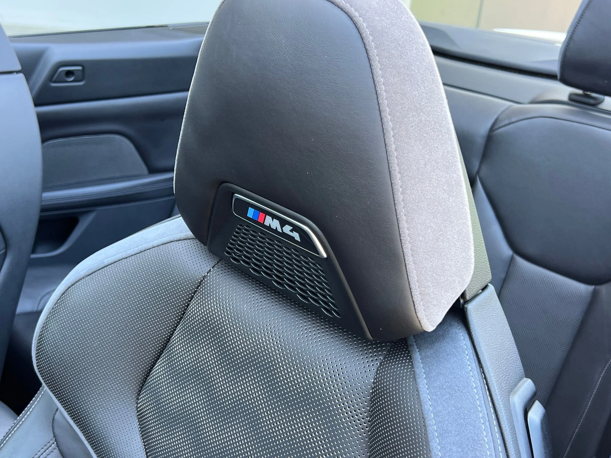 Used 2022 White BMW Competition image 36