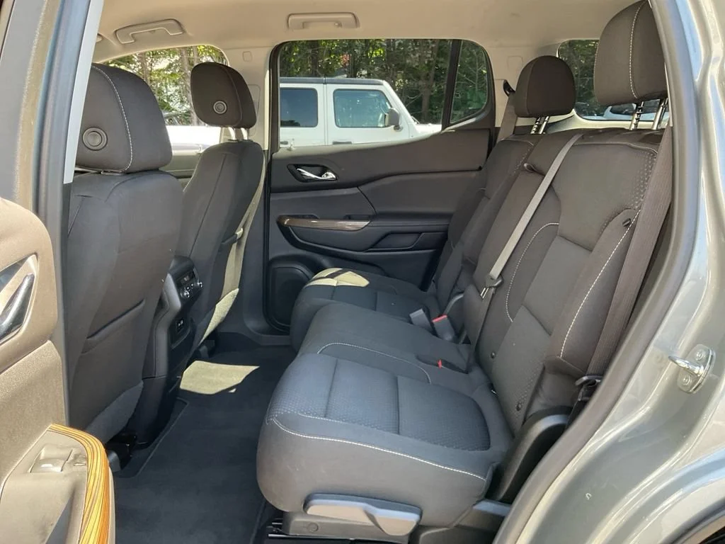 Used 2023 STERLING METALLIC GMC SLE image 30