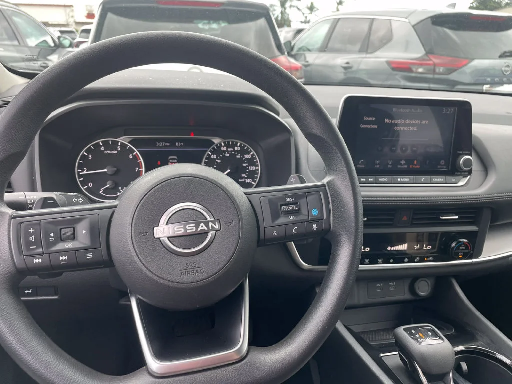Used 2024 Silver Nissan SV image 11
