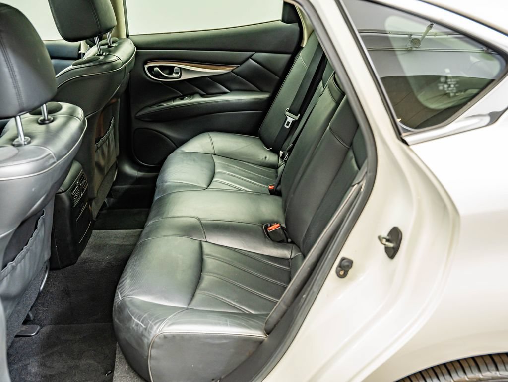 Used 2015 Moonlight White INFINITI 3.7X image 42
