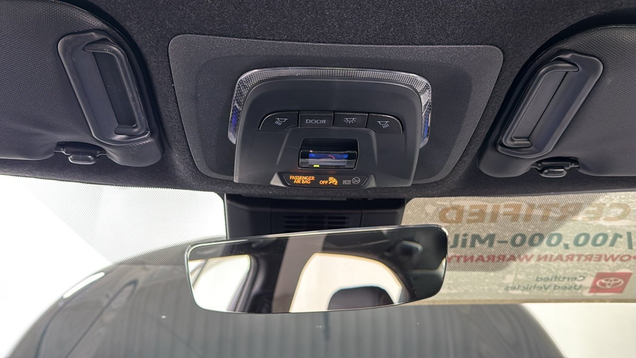 Certified Used 2025  Toyota SE image 11