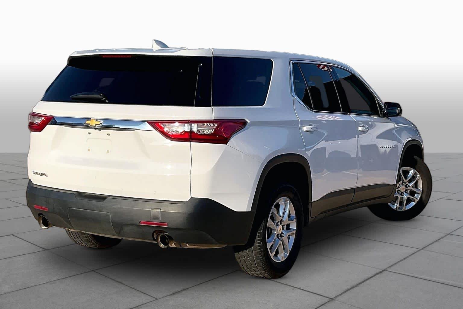 Used 2019 Summit White Chevrolet LS image 12