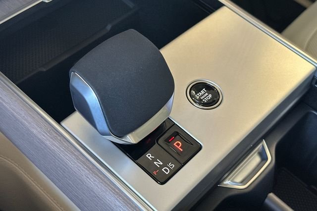 New 2026 Batumi Gold Land Rover SE image 20
