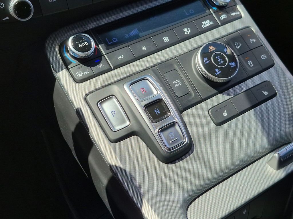Used 2023 White Hyundai SEL image 20