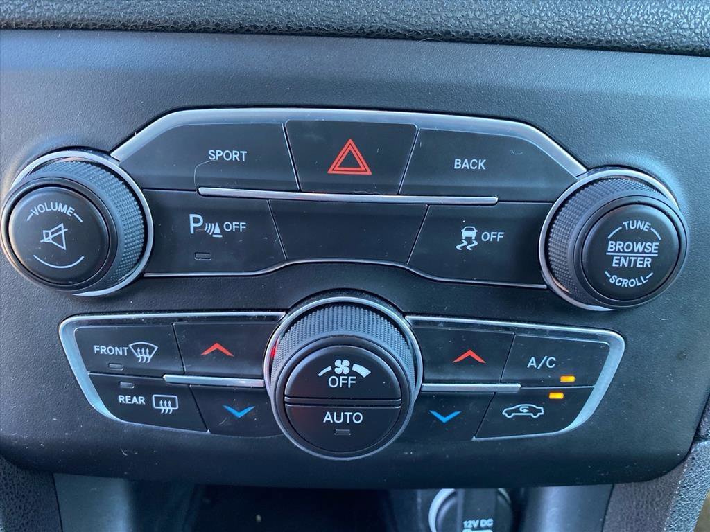 Used 2015 Redline Red Tricoat Pearl Dodge SXT image 13