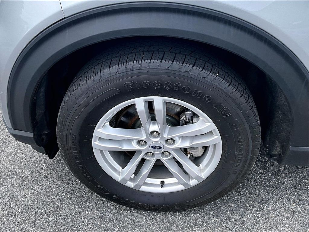 Used 2022 Silver Metallic Ford Base image 7