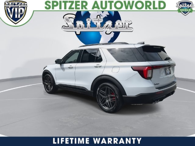 New 2026 Space White Metallic Ford ST image 12
