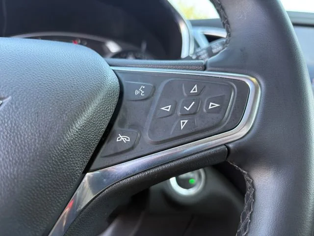 Used 2024 Summit White Chevrolet LT image 25