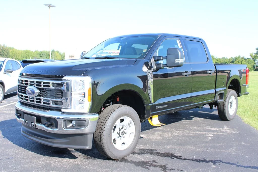 New 2026 Agate Black Metallic Ford F-250® XLT image 3