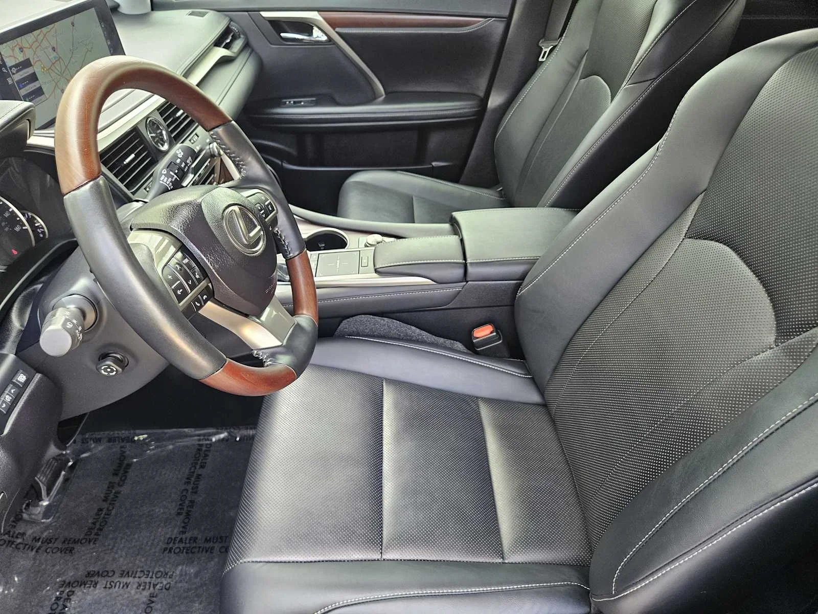 Used 2020 Atomic Silver Lexus  image 8
