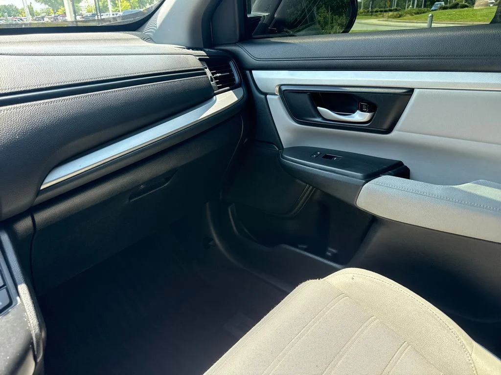 Certified Used 2020 Lunar Silver Metallic Honda LX image 18