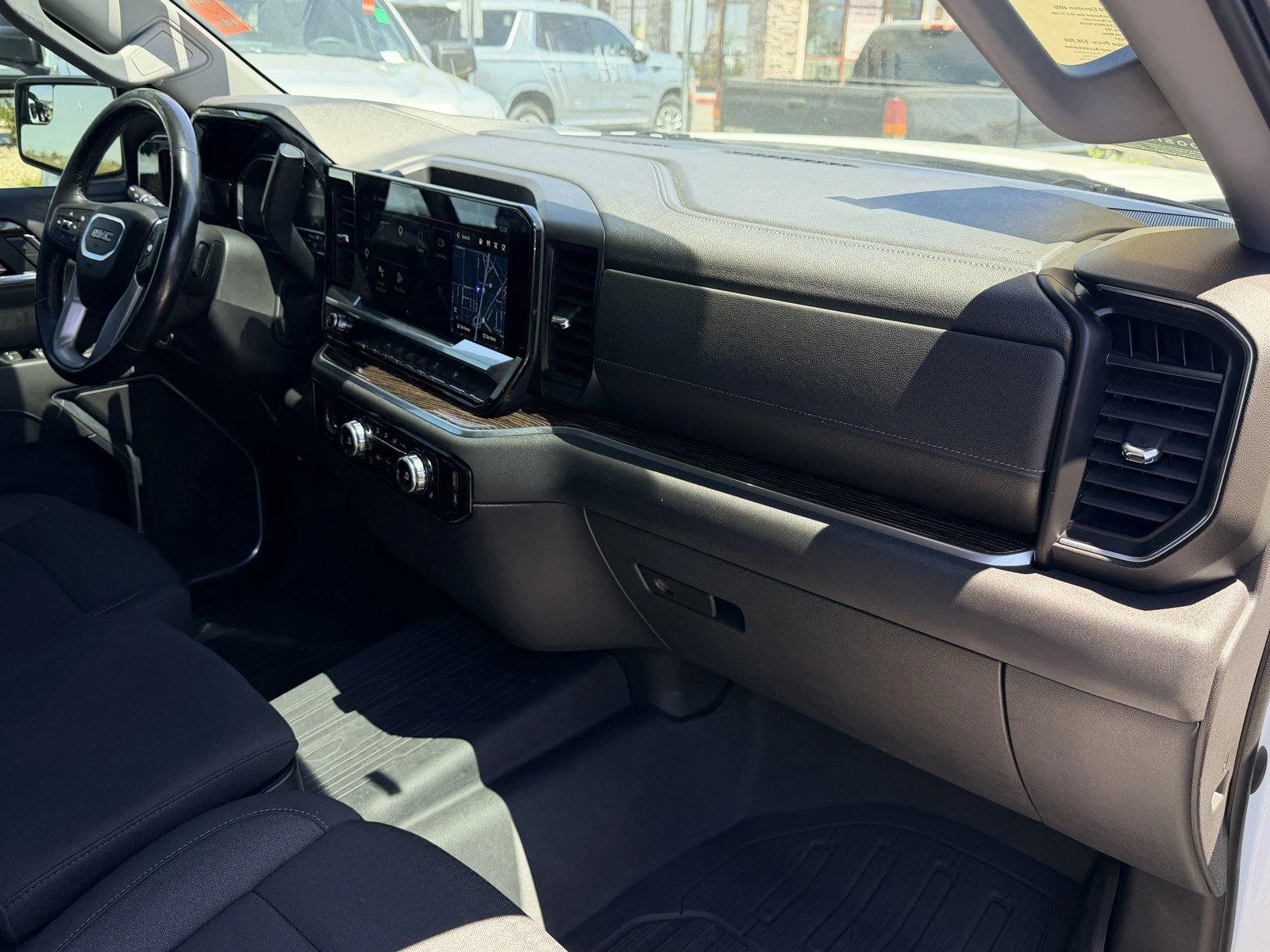Used 2022 Summit White GMC Elevation image 7
